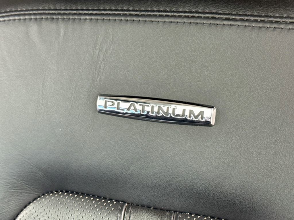 Used 2018 Ford Expedition Max Platinum AWD/4WD image 19