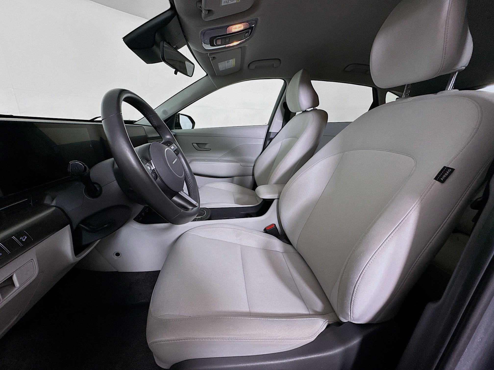 Used 2025 Hyundai Kona SEL FWD image 13