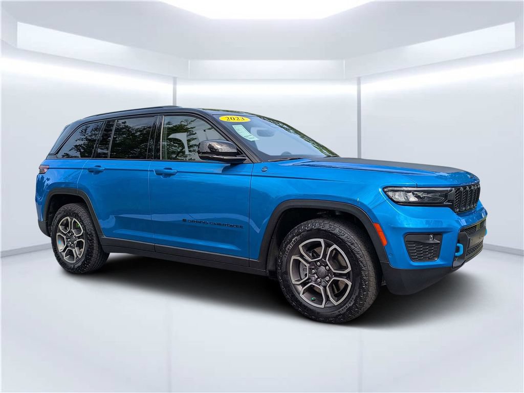Used 2023 Jeep Grand Cherokee Trailhawk w/ Advanced Protech Group II