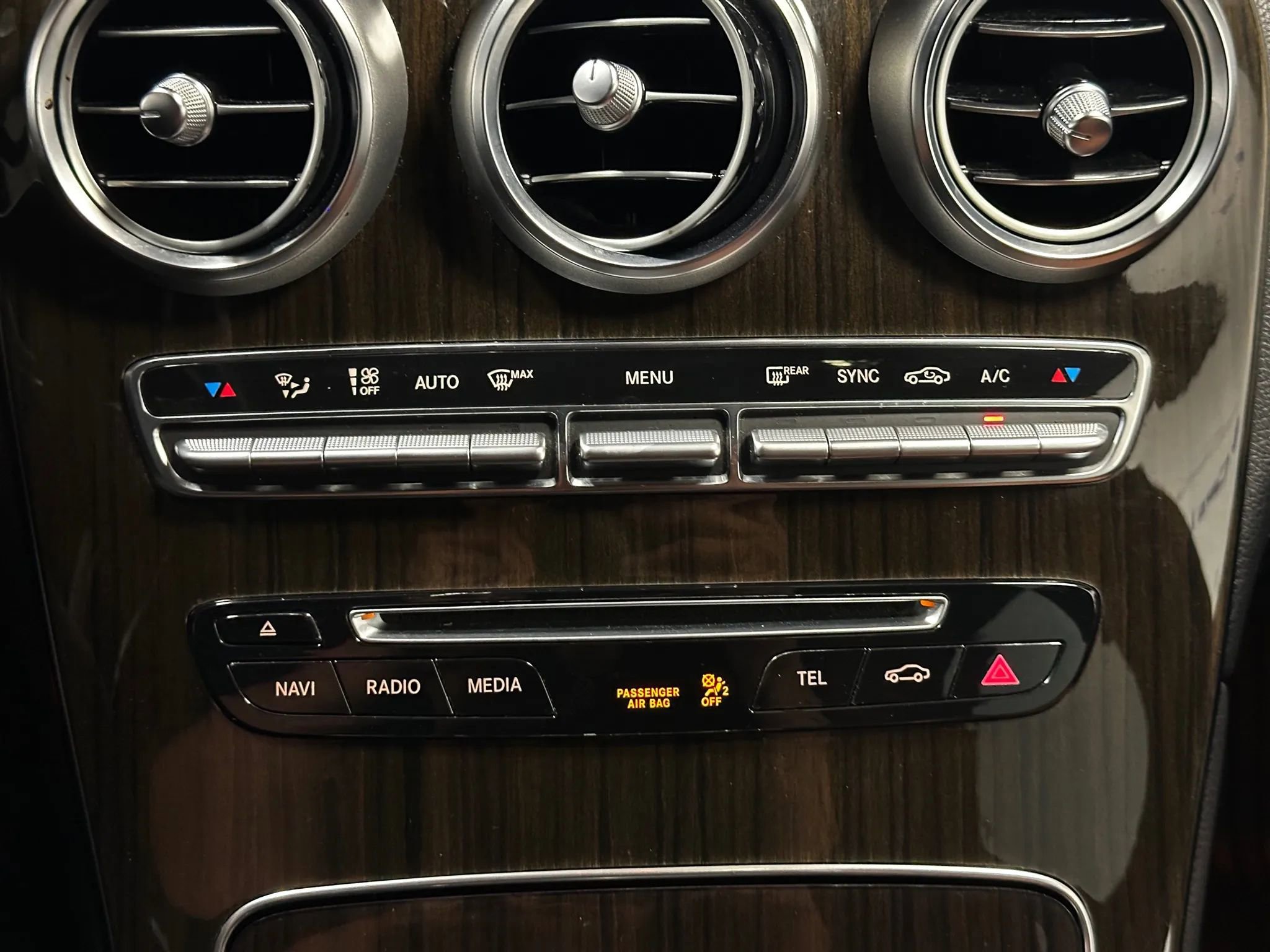 Used 2019 Mercedes-Benz GLC 300 4MATIC Coupe image 44