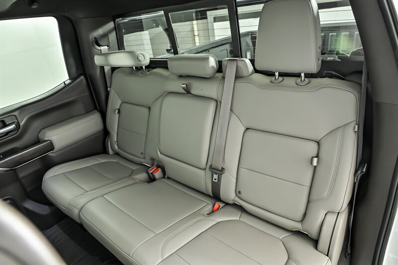 Used 2021 GMC Sierra 1500 SLT w/ SLT Premium Plus Package AWD/4WD image 18