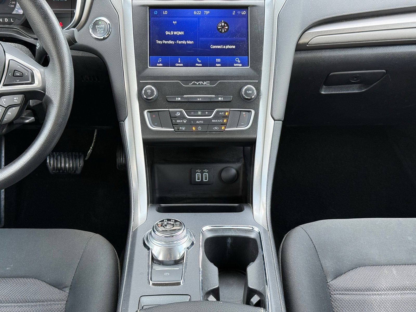 Used 2020 Ford Fusion SE FWD image 18