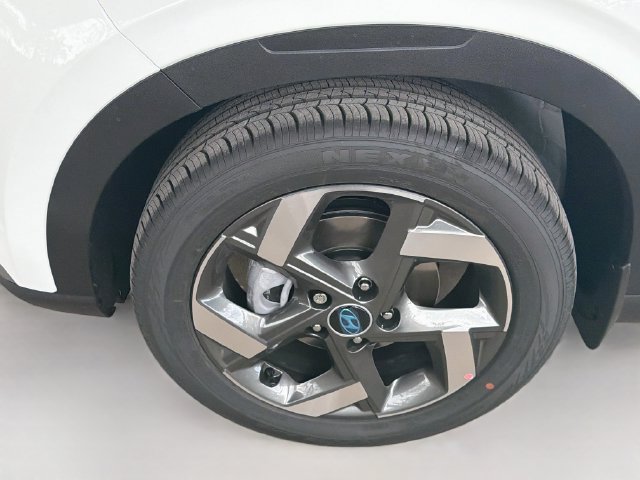 New 2026 Hyundai Venue SEL FWD image 32