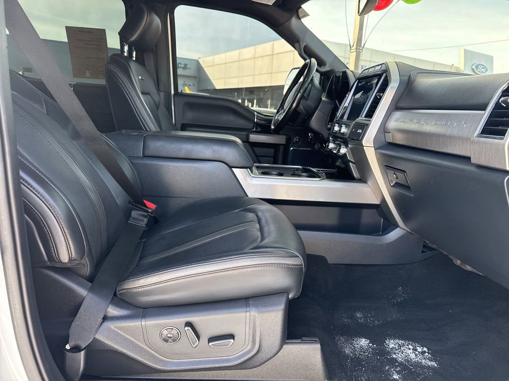 Used 2022 Ford F450 Platinum w/ FX4 Off-Road Package image 36