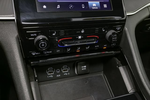 Used 2023 Jeep Grand Cherokee Altitude AWD/4WD image 28