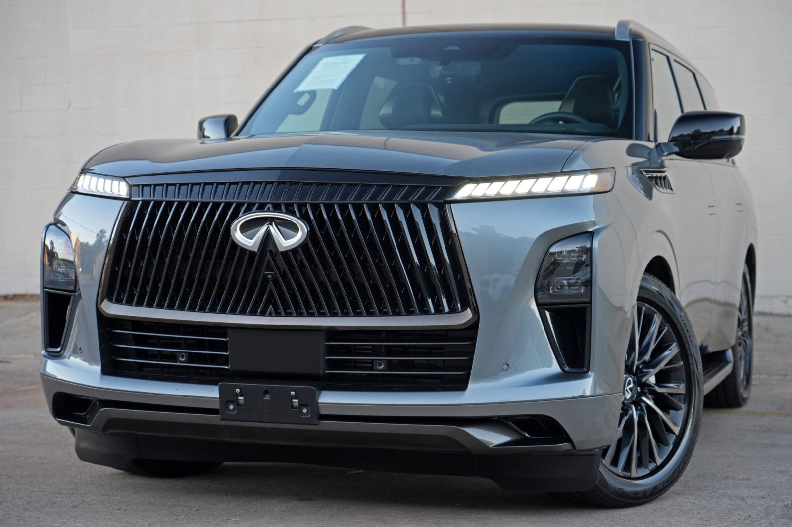 Used 2025 INFINITI QX80 Autograph AWD/4WD image 3
