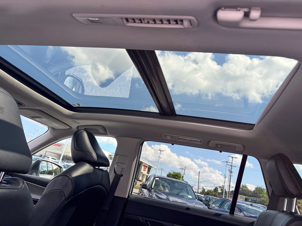 Used 2025 Toyota Grand Highlander AWD image 16