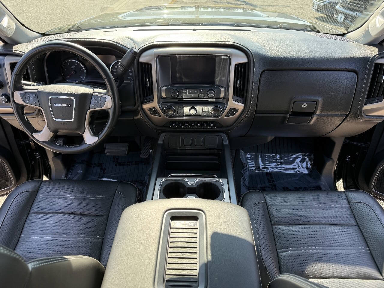Used 2019 GMC Sierra 3500 Denali w/ Suspension Package, Off-Road AWD/4WD image 22
