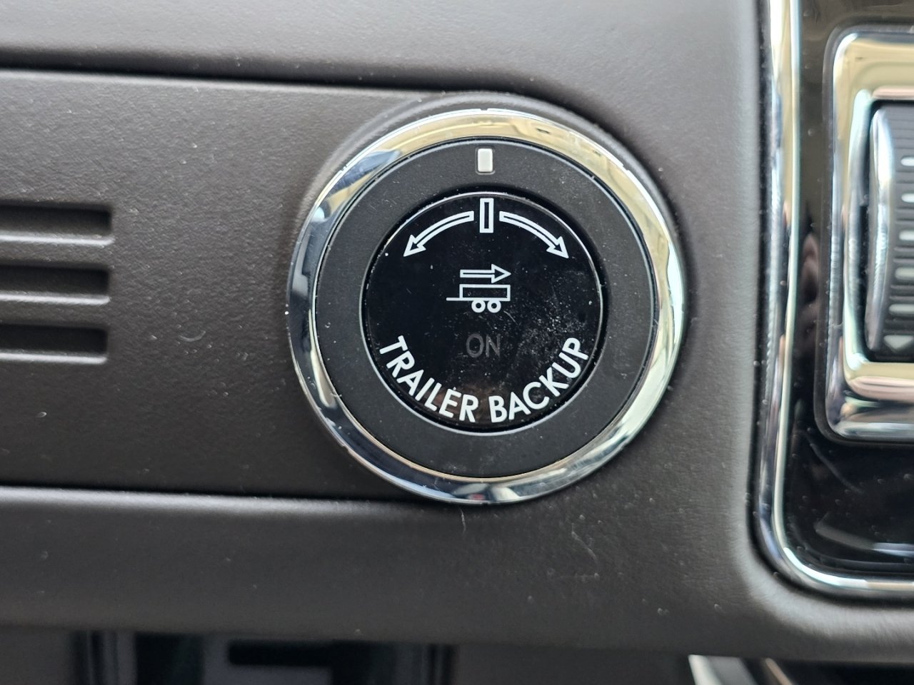 Used 2023 Lincoln Navigator Black Label AWD/4WD image 10