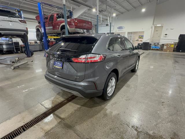 Certified 2022 Ford Edge SEL w/ Convenience Package AWD/4WD image 7