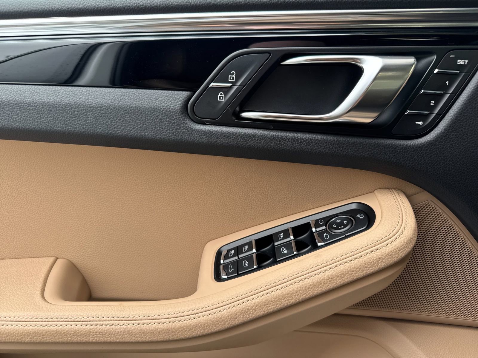 New 2026 Porsche Macan AWD/4WD image 12