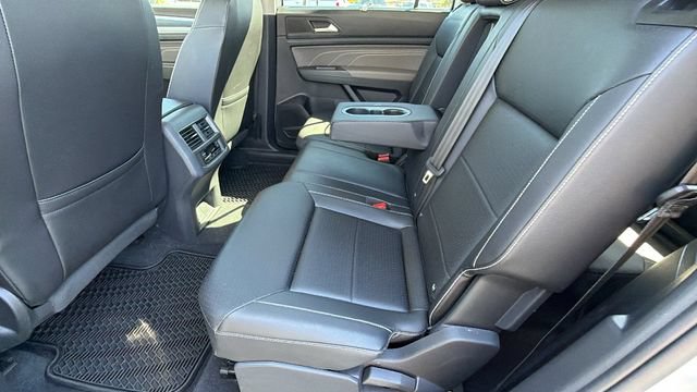 Used 2023 Volkswagen Atlas SE w/ Panoramic Sunroof Package AWD/4WD image 16