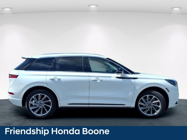 Used 2022 Lincoln Corsair Grand Touring w/ Towing Package AWD/4WD image 5