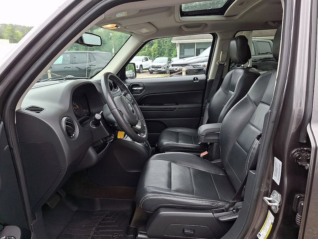 Used 2016 Jeep Patriot High Altitude AWD/4WD image 18