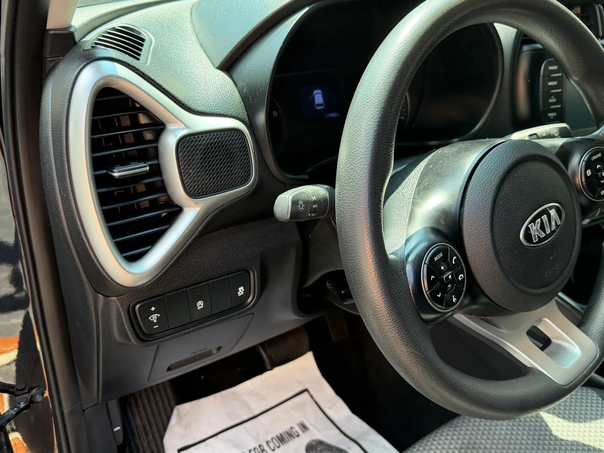 Used 2020 Kia Soul LX FWD image 26