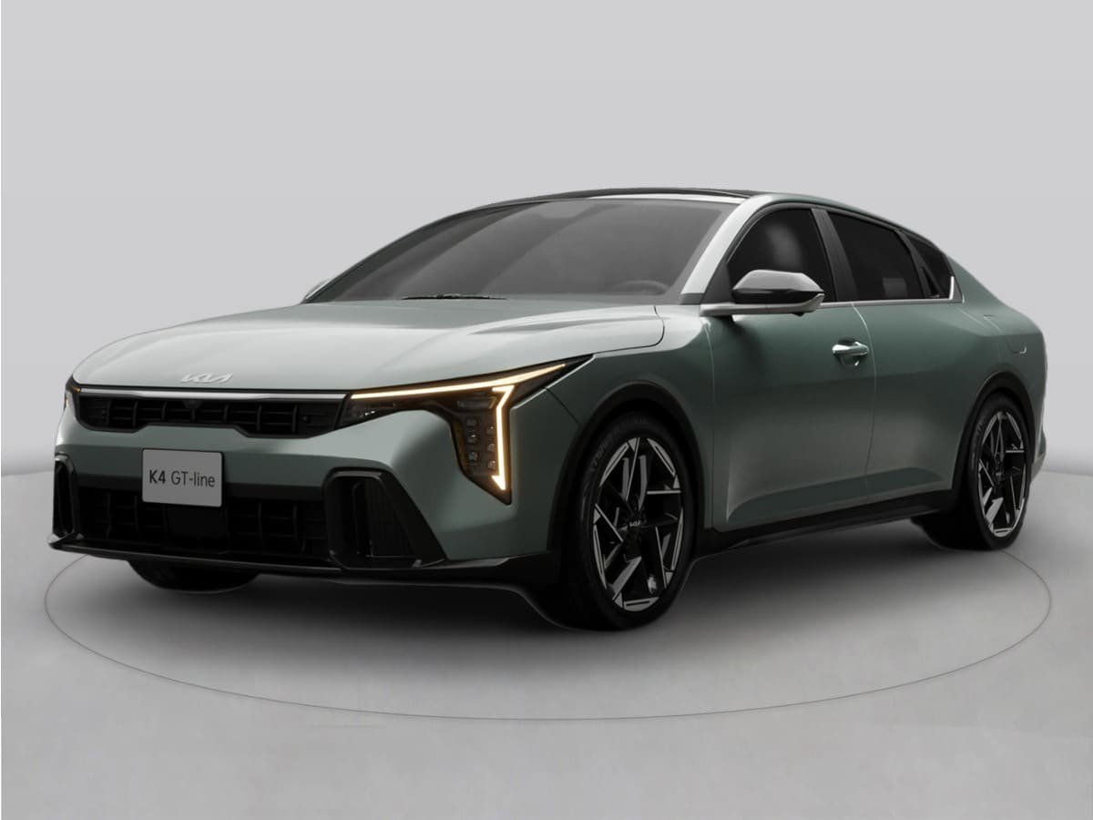 Used 2025 Kia K4 FWD image 1
