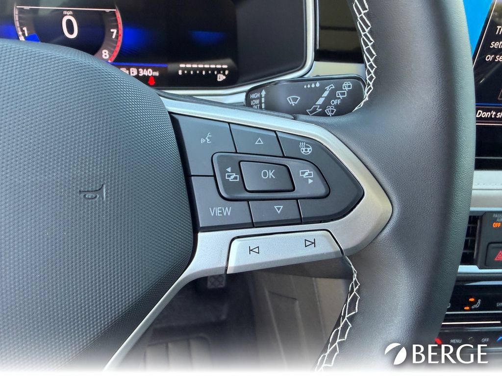 New 2026 Volkswagen Taos SE FWD image 23