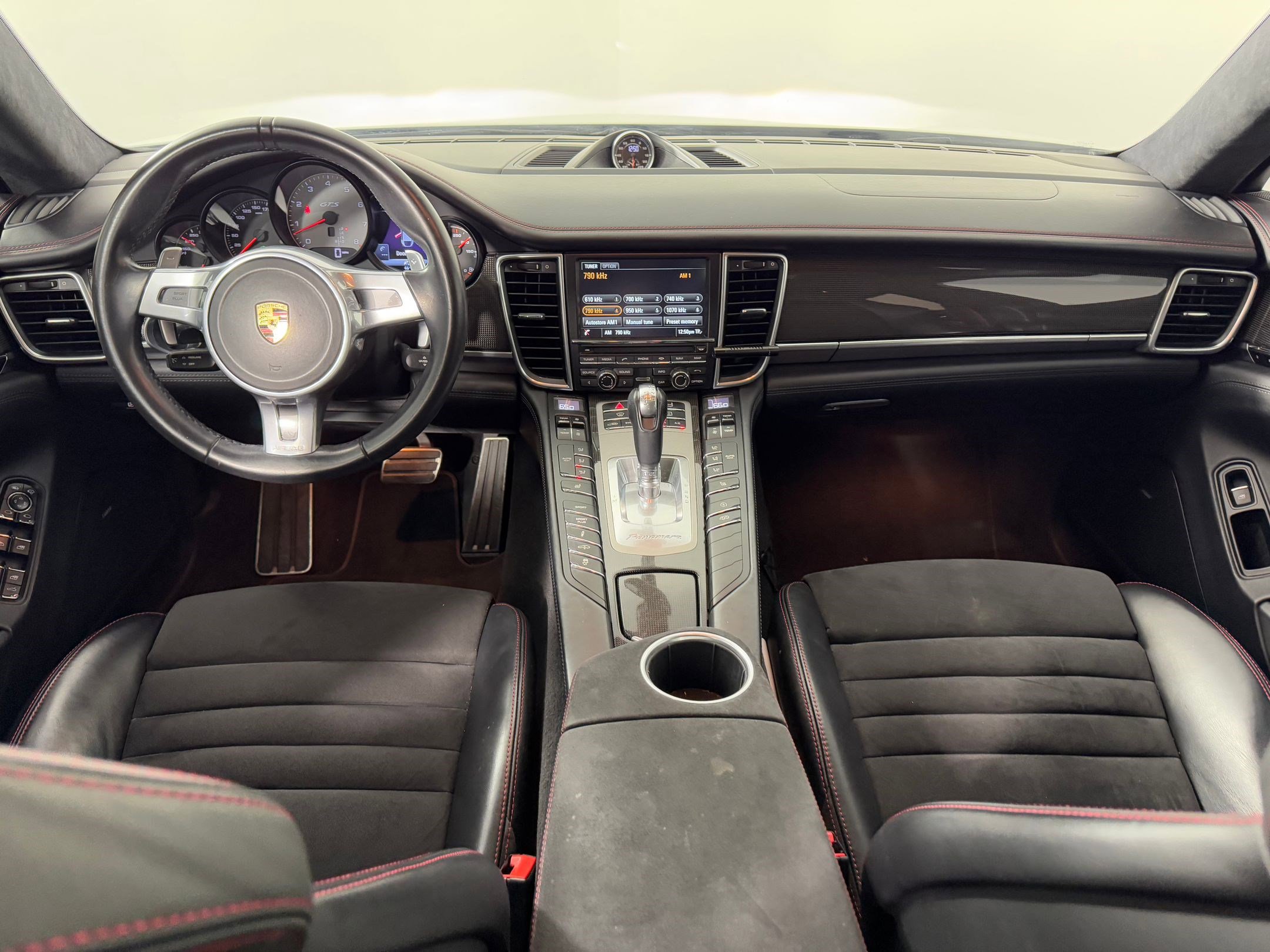 Used 2016 Porsche Panamera GTS image 20