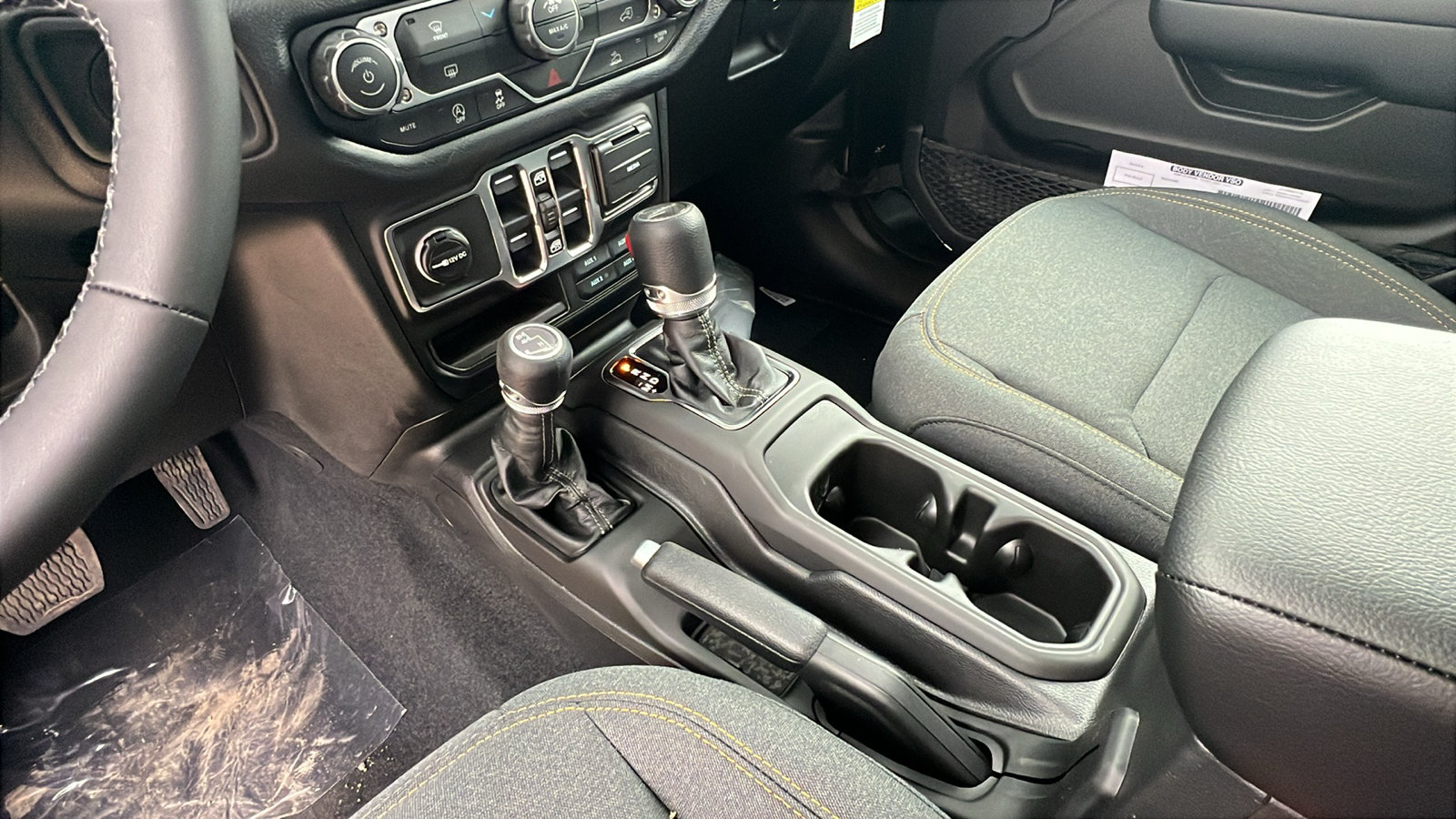 New 2026 Jeep Gladiator Sport AWD/4WD image 25