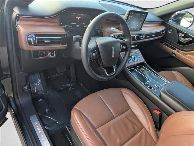 Used 2024 Lincoln Aviator Reserve w/ Equipment Group 201A image 10