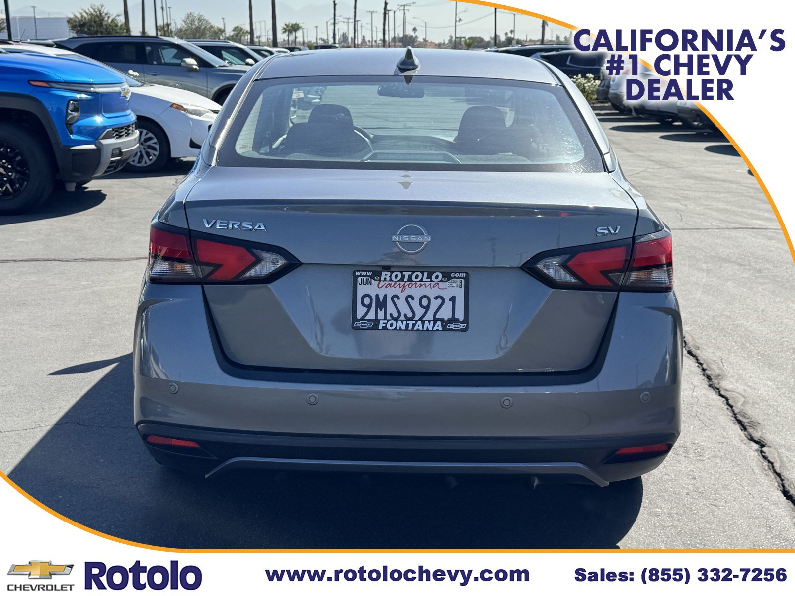 Used 2024 Nissan Versa SV FWD image 5