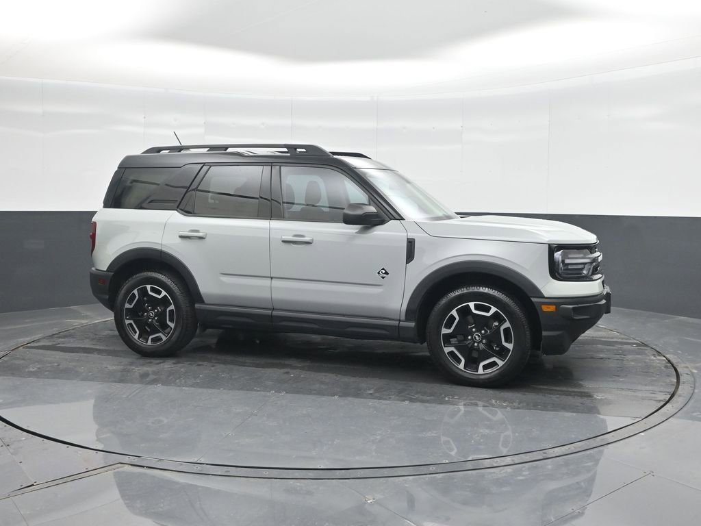 Used 2023 Ford Bronco Sport Outer Banks w/ Tech Package image 11