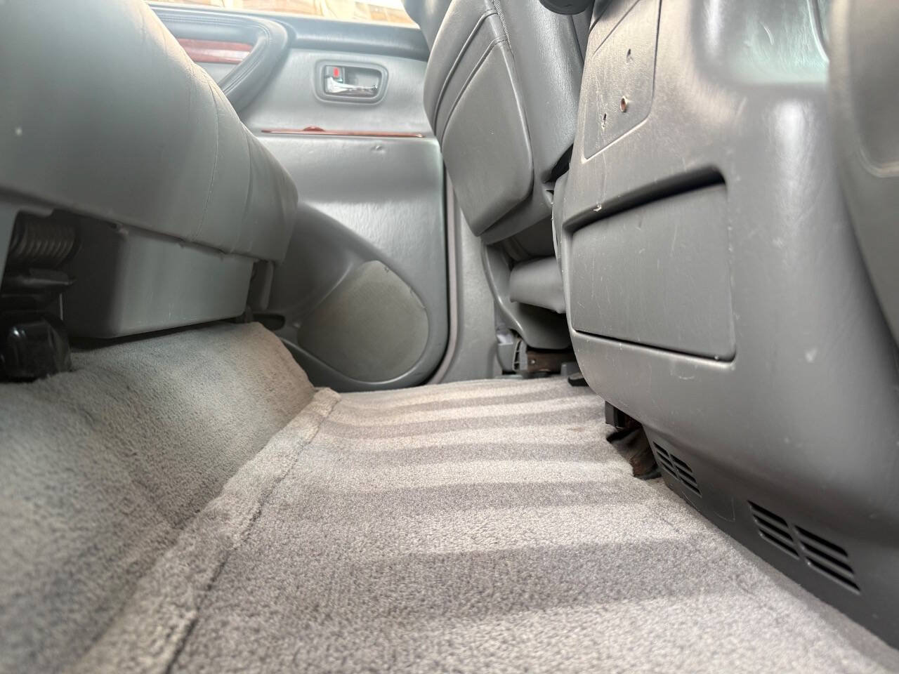 Used 2002 Lexus LX 470 4WD image 56
