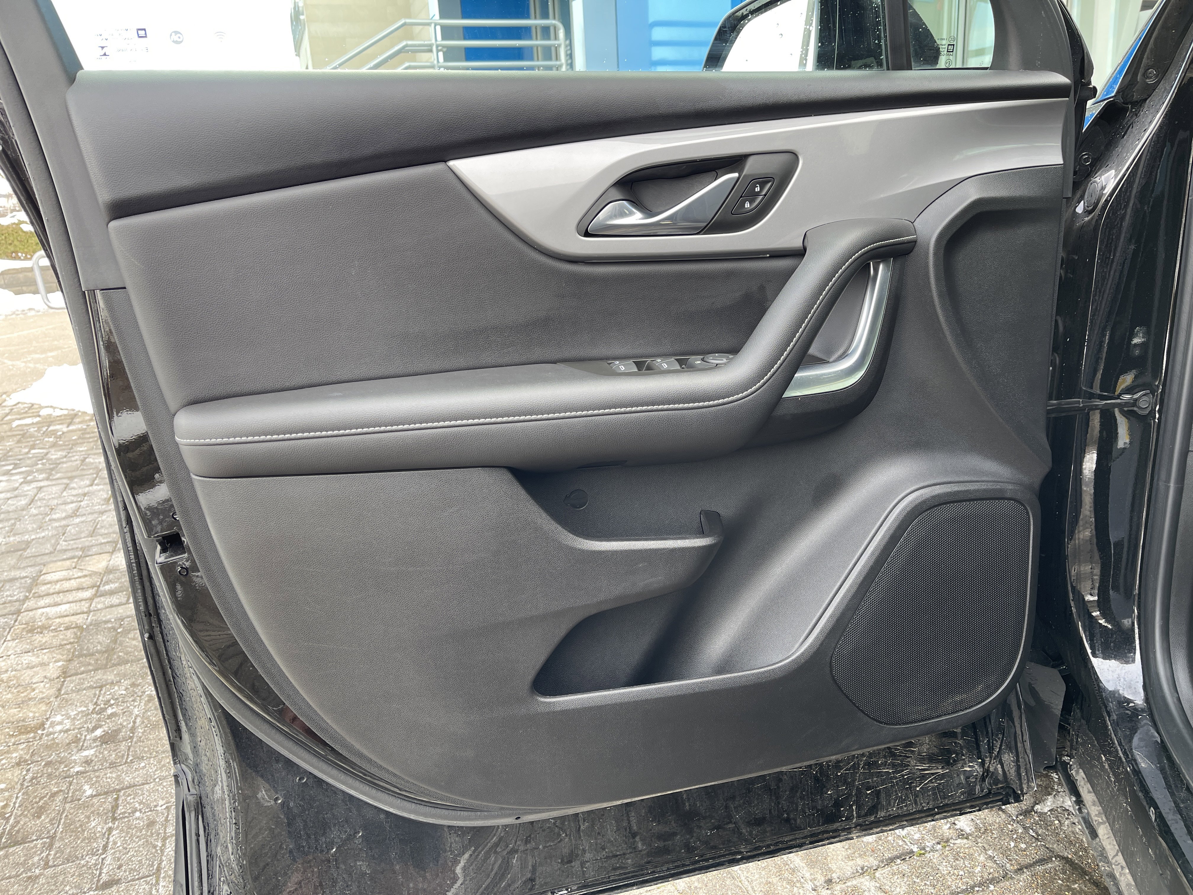 Used 2023 Chevrolet Blazer LT image 13