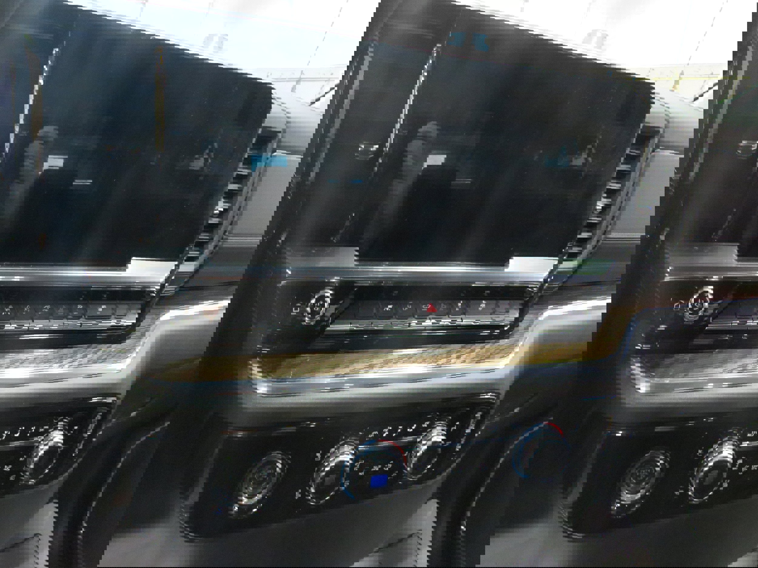 Used 2024 GMC Sierra 1500 Elevation image 9