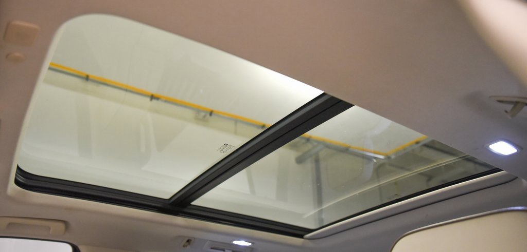 Used 2021 GMC Yukon Denali w/ Denali Ultimate Package image 35