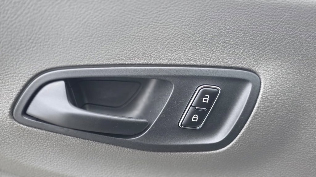 Used 2023 Ford Transit 350 XLT image 20