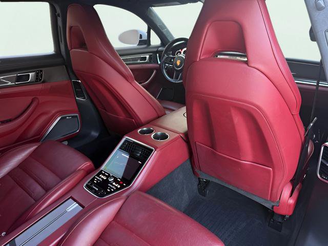 Used 2018 Porsche Panamera Turbo Executive image 25