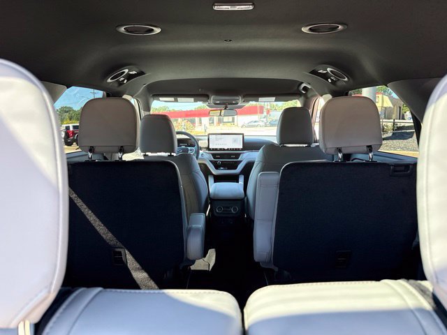 New 2027 Ford Explorer Active w/ Active Comfort Package RWD image 18