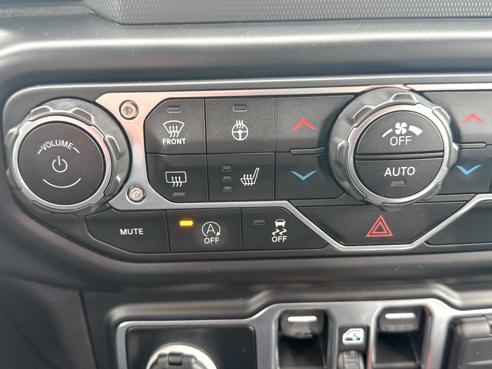 Used 2022 Jeep Gladiator Sport image 29