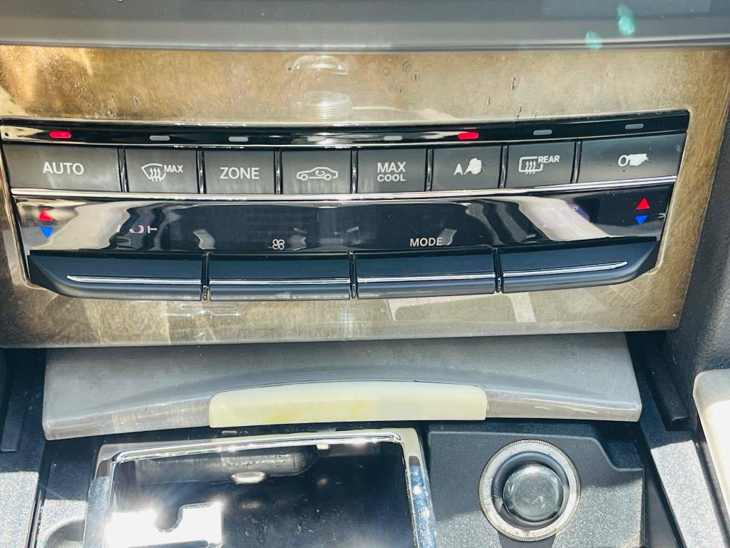 Used 2010 Mercedes-Benz E 350 Sedan image 34