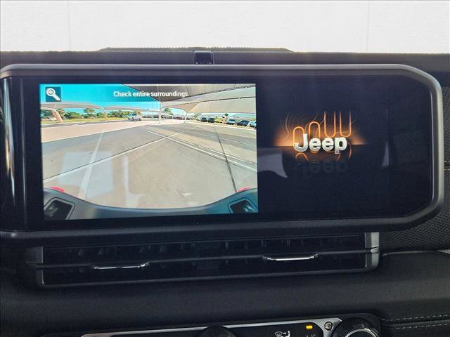 New 2025 Jeep Gladiator Mojave image 12