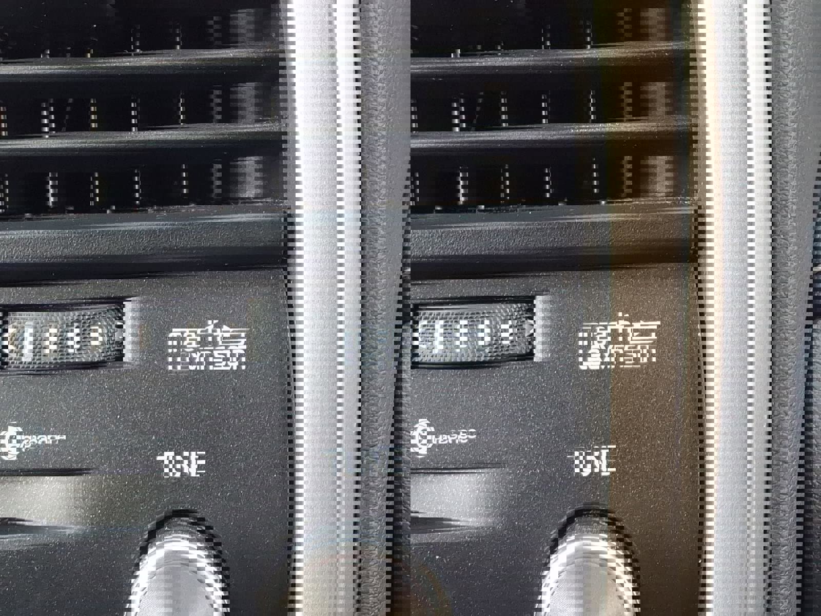 Used 2020 Lexus RX 350L Premium w/ Premium Package image 17