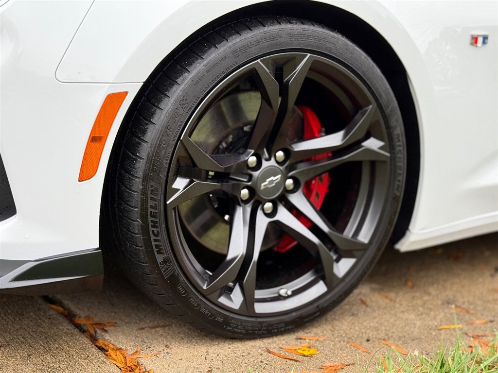 Used 2022 Chevrolet Camaro SS image 17