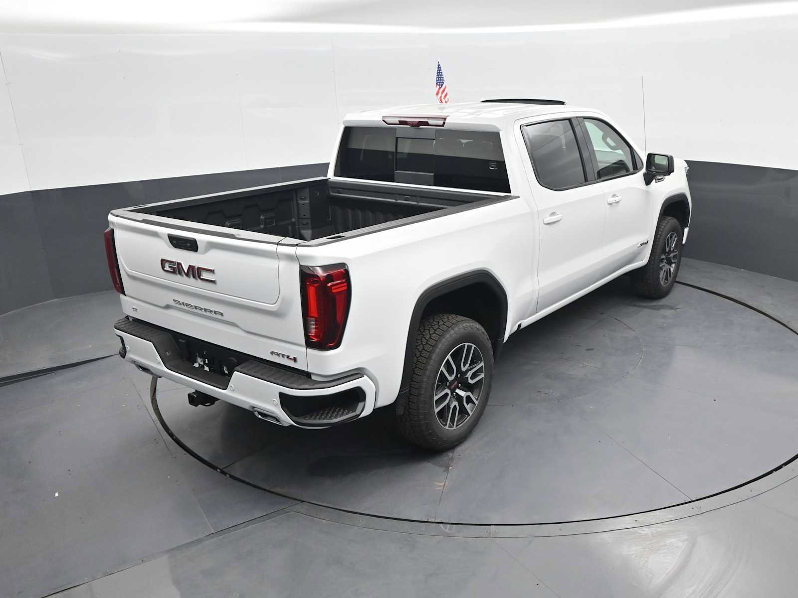 New 2026 GMC Sierra 1500 AT4 w/ AT4 Premium Package AWD/4WD image 32