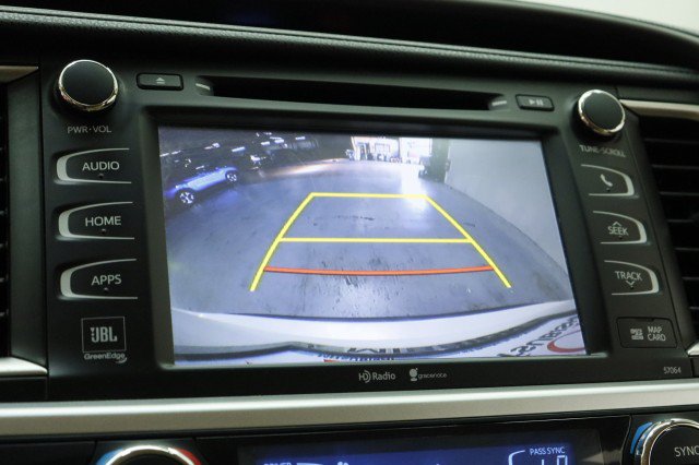 Used 2014 Toyota Highlander Limited FWD image 17