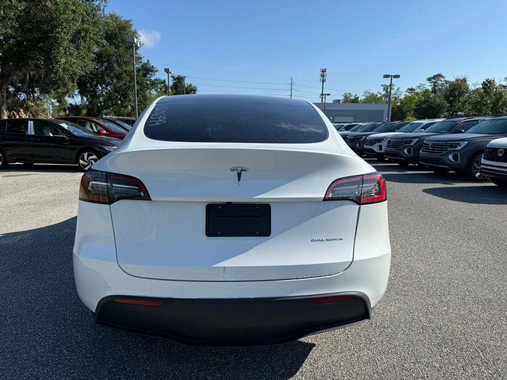 Used 2022 Tesla Model Y Long Range image 13