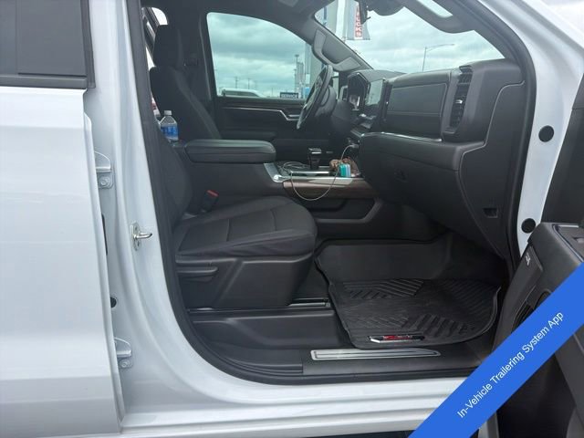 Used 2025 Chevrolet Silverado 1500 LT Trail Boss w/ Convenience Package II AWD/4WD image 16
