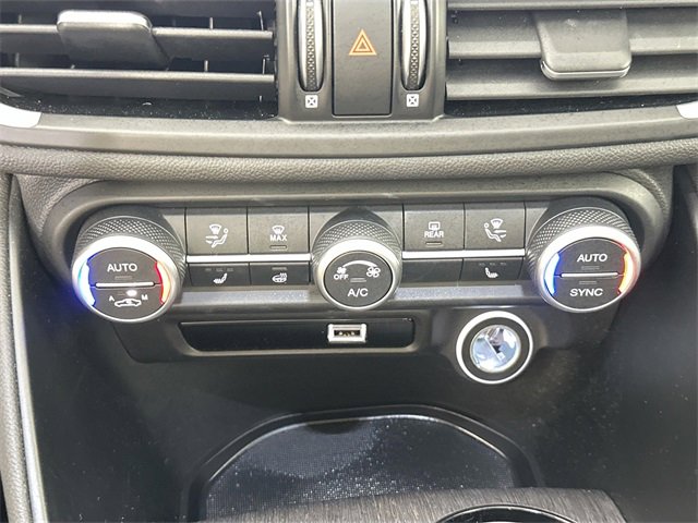 Used 2022 Alfa Romeo Giulia Ti image 15