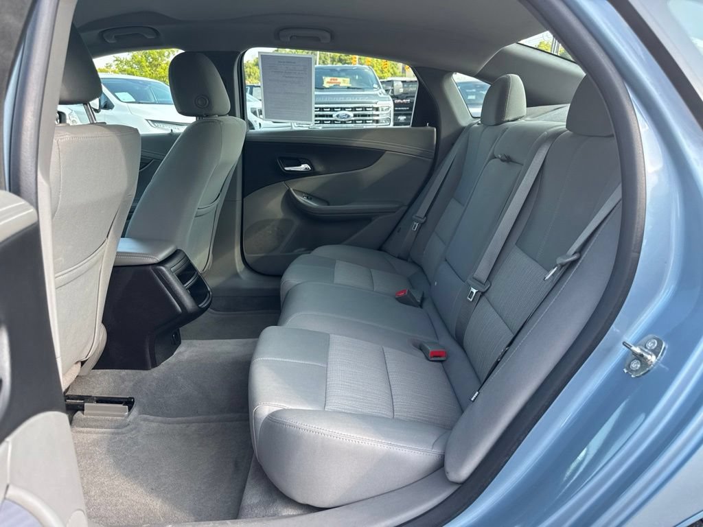 Used 2015 Chevrolet Impala LS FWD image 22