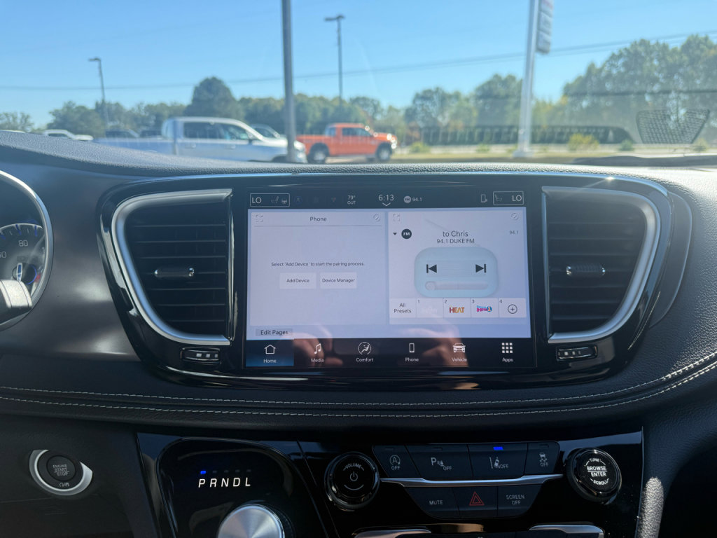 New 2026 Chrysler Pacifica Select image 26