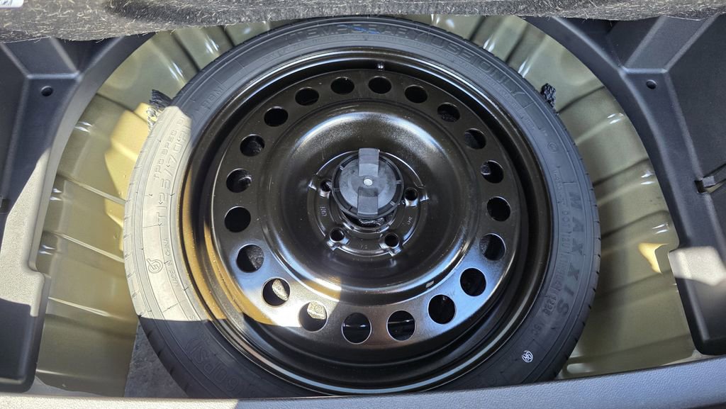 New 2026 Chevrolet Equinox ACTIV w/ LPO, Floor Liner Package image 10