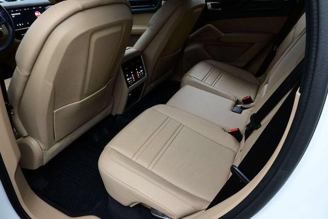 Certified 2021 Porsche Cayenne Coupe AWD/4WD image 15