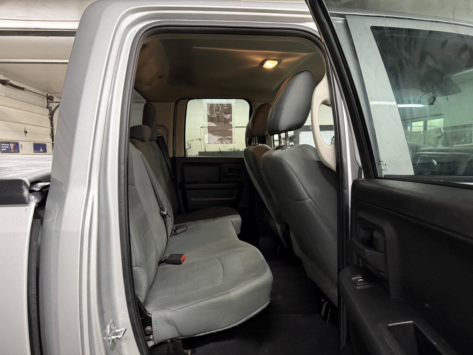 Used 2016 RAM 1500 Express image 20