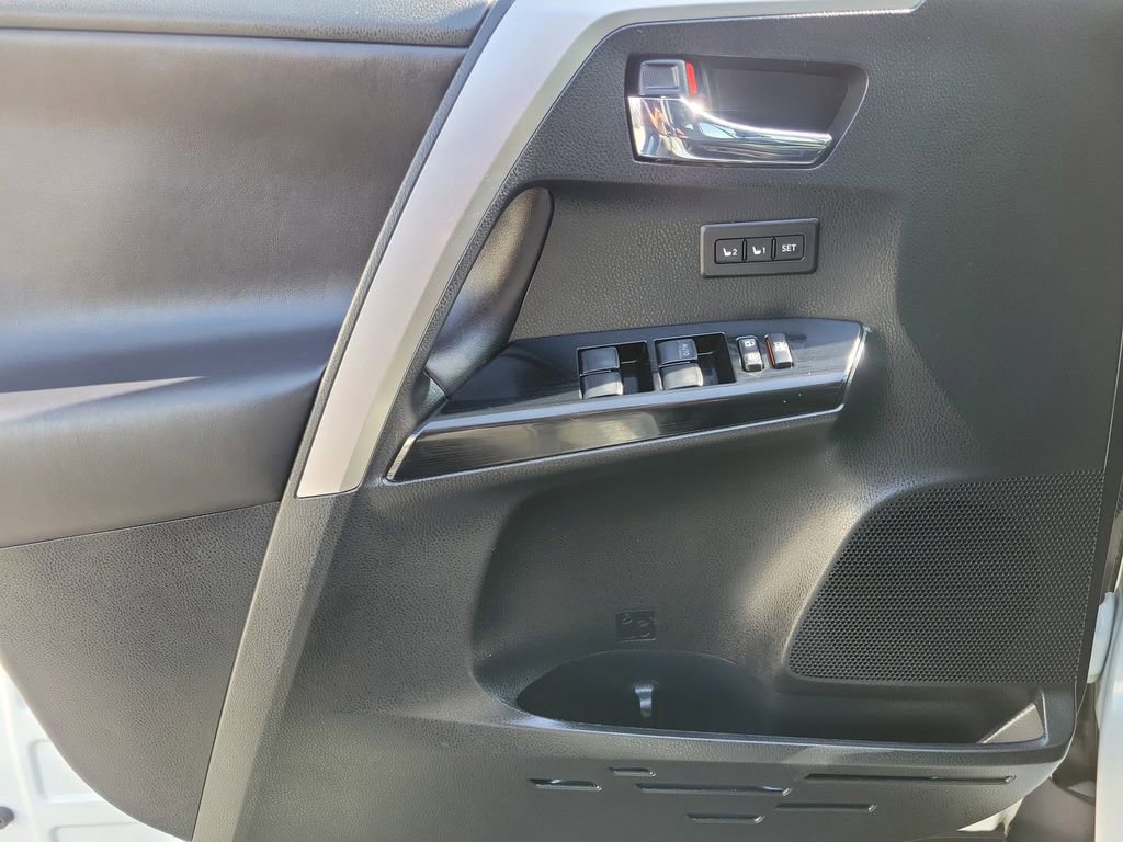 Used 2016 Toyota RAV4 Limited w/ Advanced Technology Package image 21