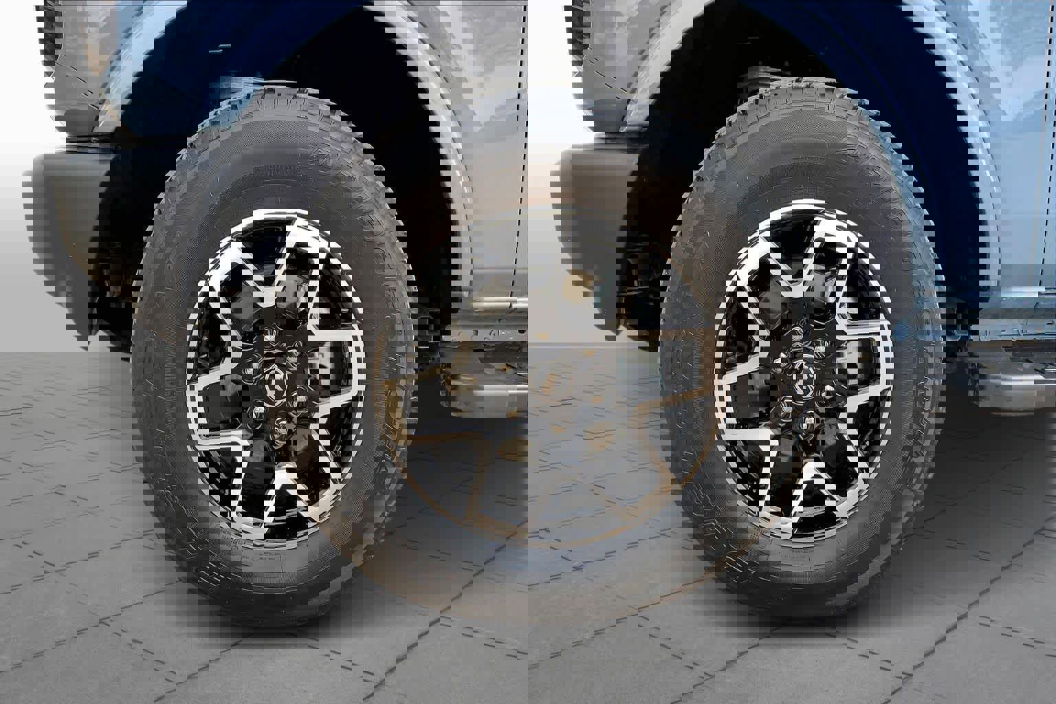 Used 2024 Ford Bronco Outer Banks image 11